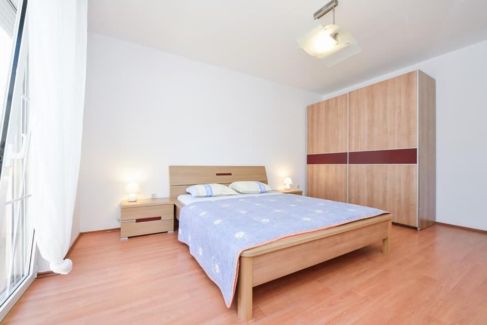 Sreca Apartment Near Beach With Bbq Bibinje Zewnętrze zdjęcie