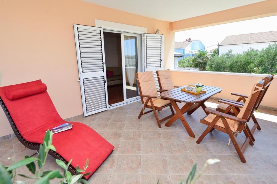 Sreca Apartment Near Beach With Bbq Bibinje Zewnętrze zdjęcie