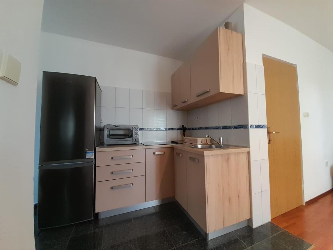 Sreca Apartment Near Beach With Bbq Bibinje Zewnętrze zdjęcie