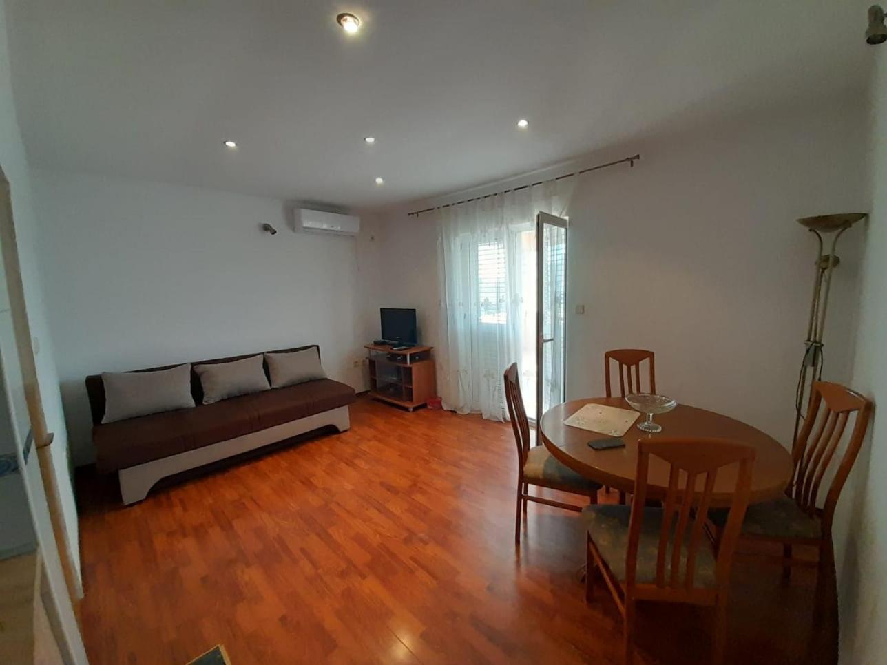 Sreca Apartment Near Beach With Bbq Bibinje Pokój zdjęcie